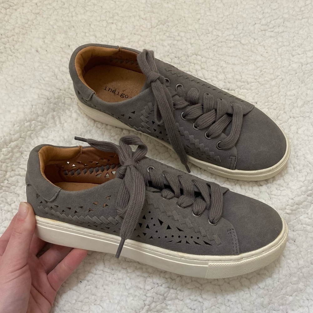Indigo Rd Kadison low-top women’s fashion sneakers Sz 6.5